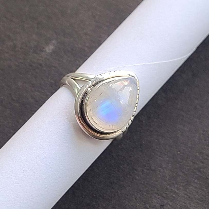 Natural Rainbow Moonstone 925 Sterling Silver Handmade Ring All Size Available