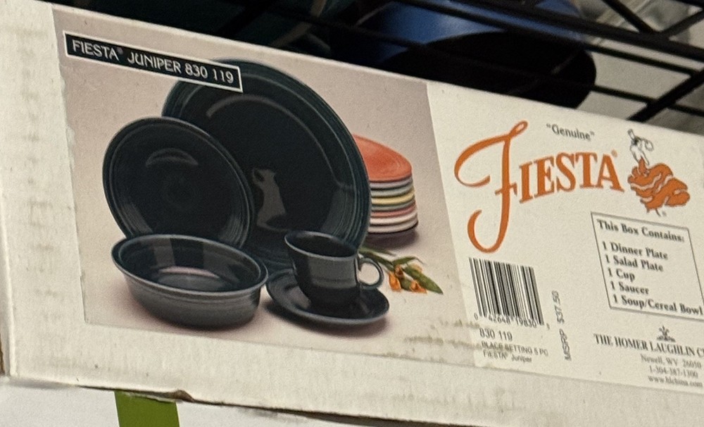 FIESTA JUNIPER 5 PIECE PLACE SETTING - NEW IN BOX -