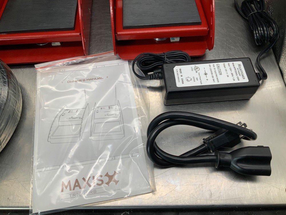 Southwire Maxis Triggers Dual Remote Foot Switch System Tugger/Puller