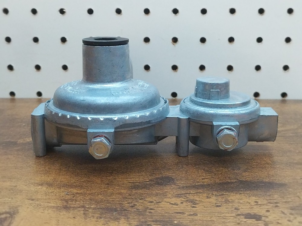 Marshall MEGR-298 Propane Regulator 2 Stage 90 Degree Vent Pressure