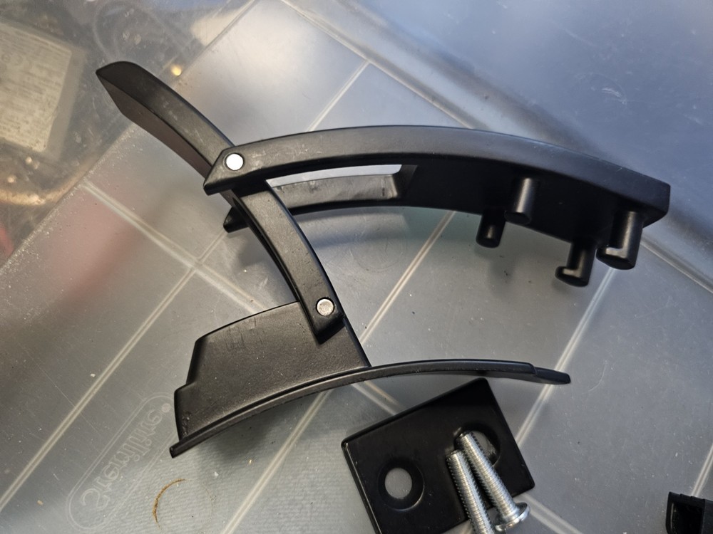 Weightlifting Lever Buckle
