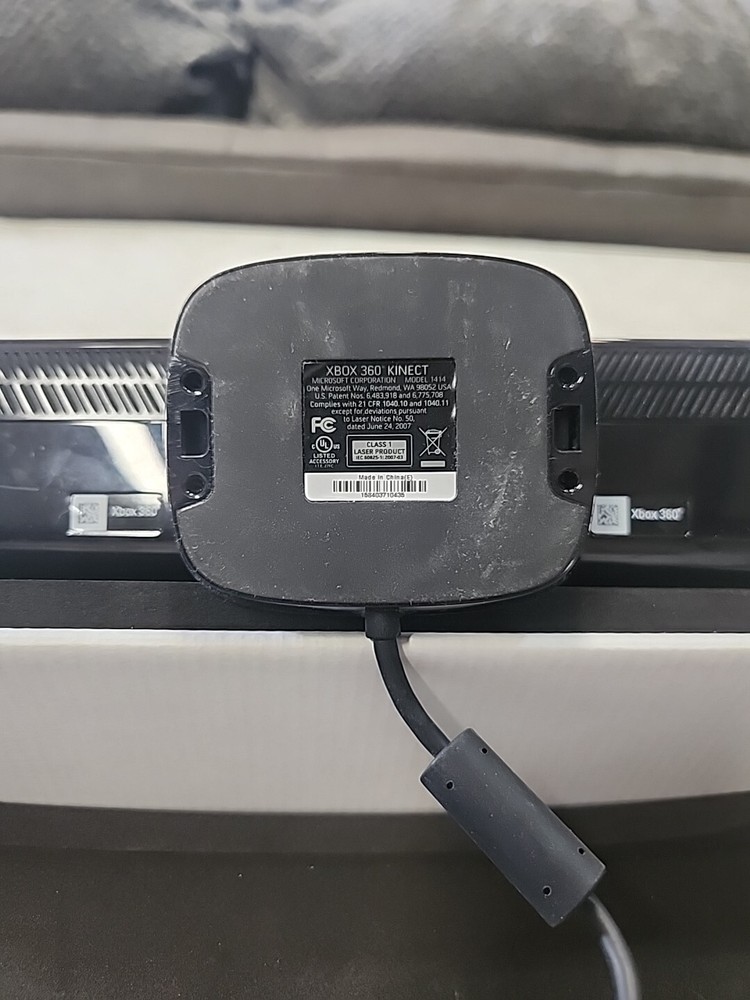 Microsoft Xbox 360 Kinect Sensor - Black