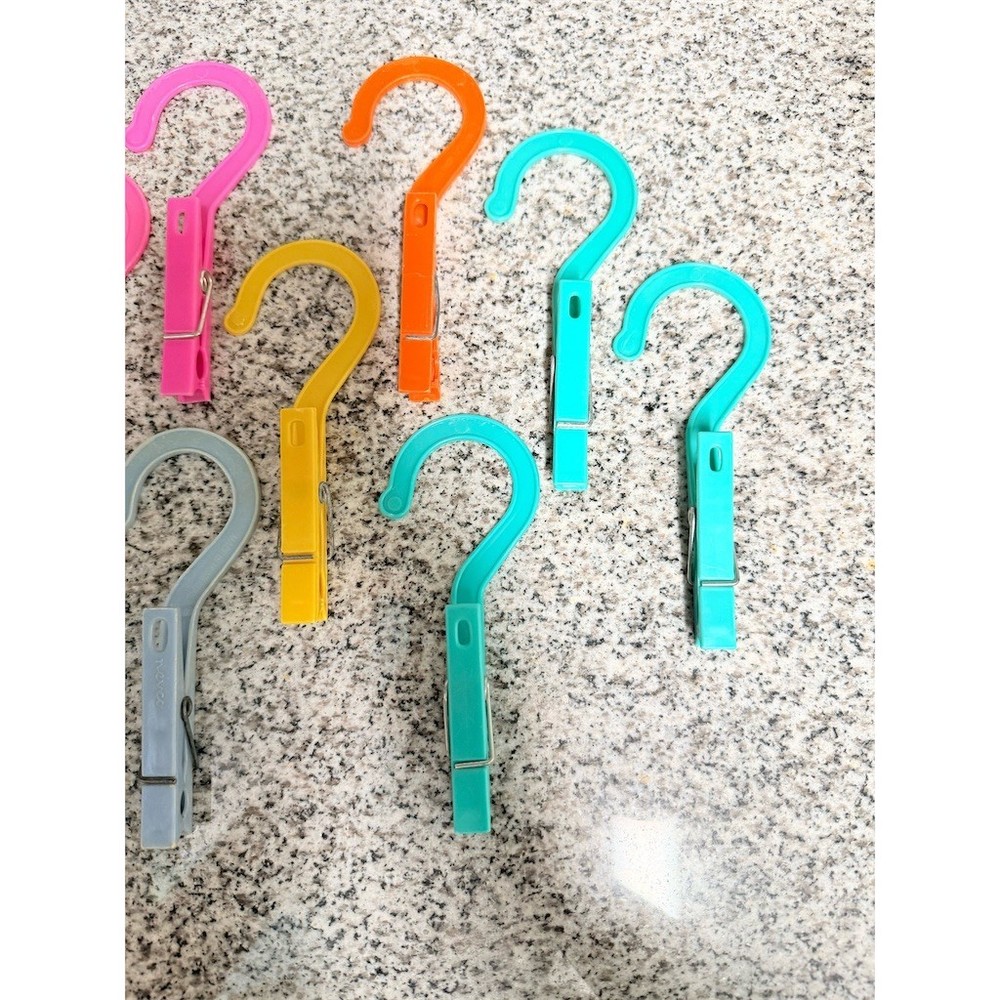 Laundry Hanger Hook Clips Multicolor Clothesline Towel Hooks 8pc