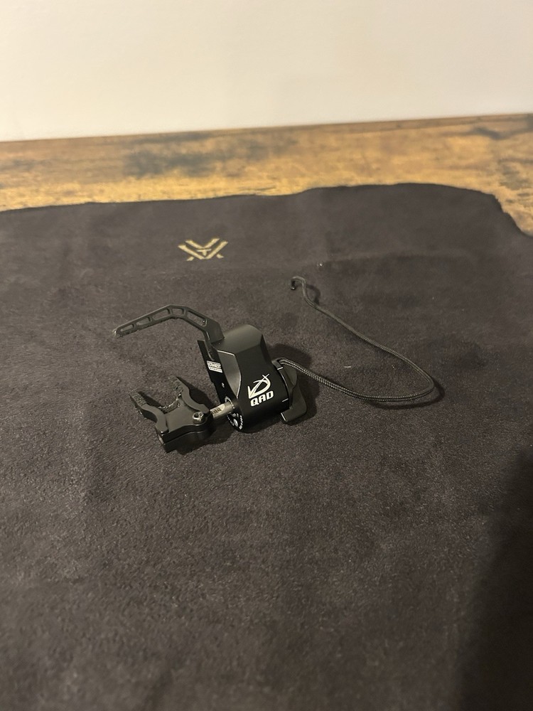 RH QAD Ultrarest Integrate R2 - Black