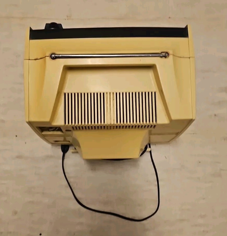 Vintage TV Sears Roebuck Co. SOLID STATE 1970's Pull Button Model 564 Television