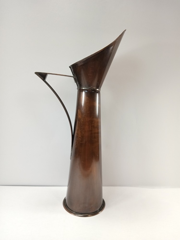 Large  20" Pitcher Vave Madebof Cooper