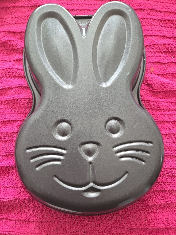 Wilton Easter Bunny Cake Pan