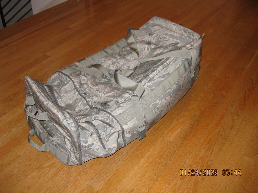 Thin Air Gear Deployment Bag Padded Expandable Rolling Duffle Backpack Style
