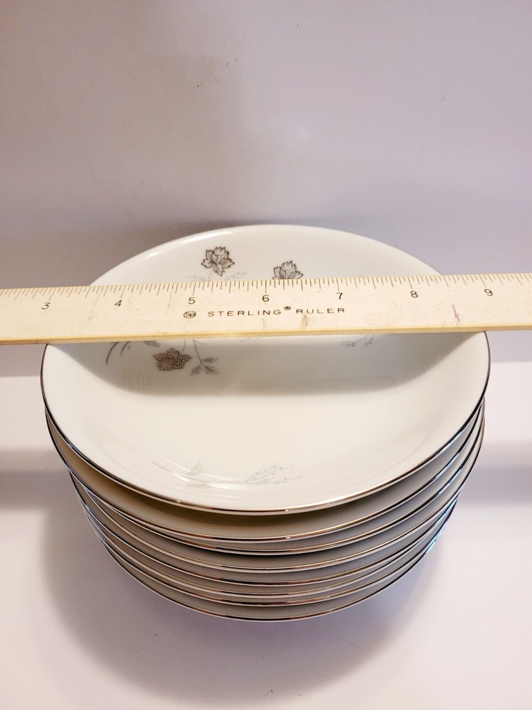 Arlen Fine China 8 Piece Set