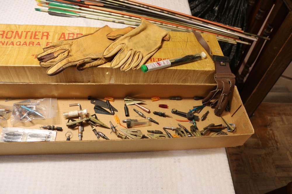 Bowhunter Bow Archery Large Lot Arrows, Points and More