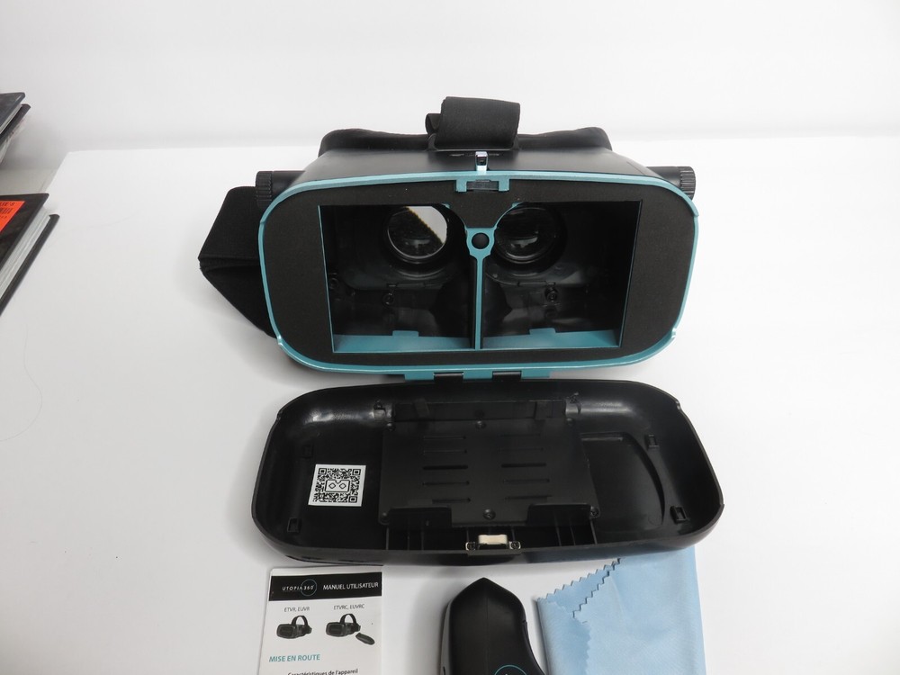 Utopia 360 Virtual Reality 3D Headset + Bluetooth Controller