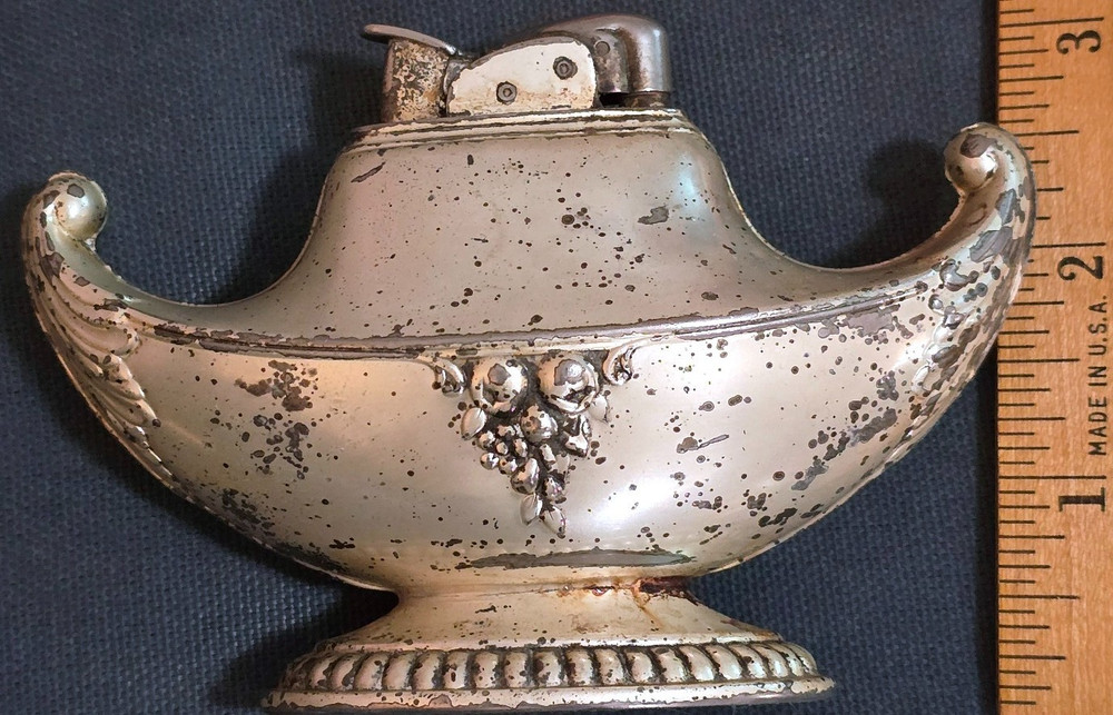 Vintage Art Deco Style Tabletop Lighter