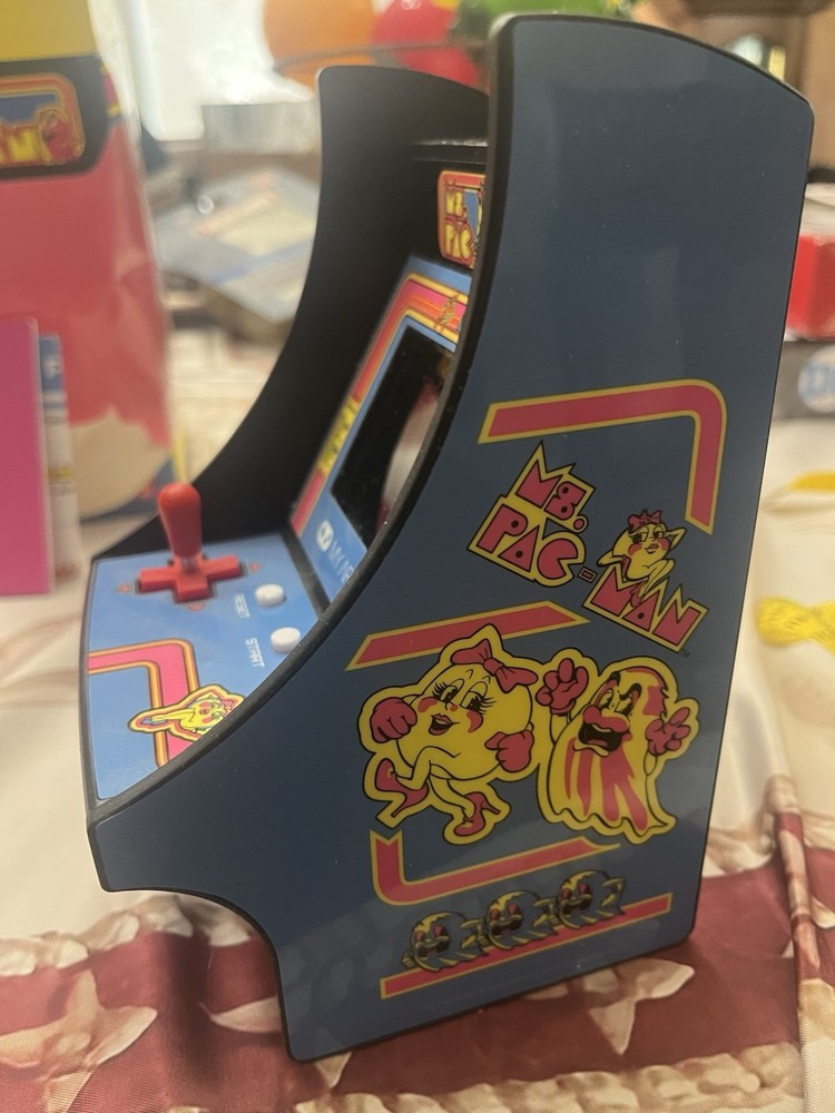 Arcade Ms. Pac-Man Micro Player Pro Portable Retro Arcade
