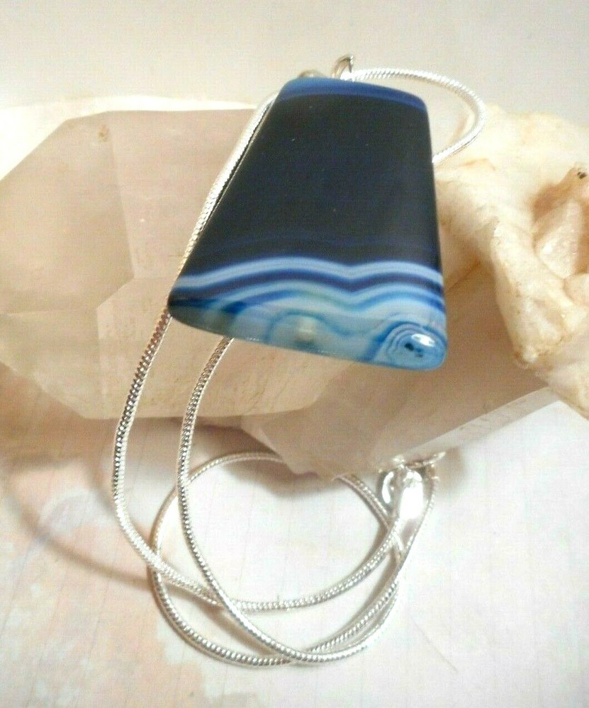 Silver chain with a blue Agate stone