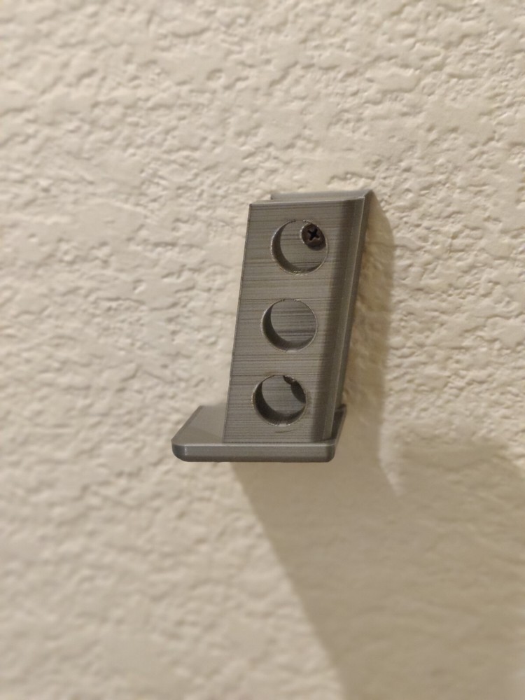 1911 Wall Mount Right Facing