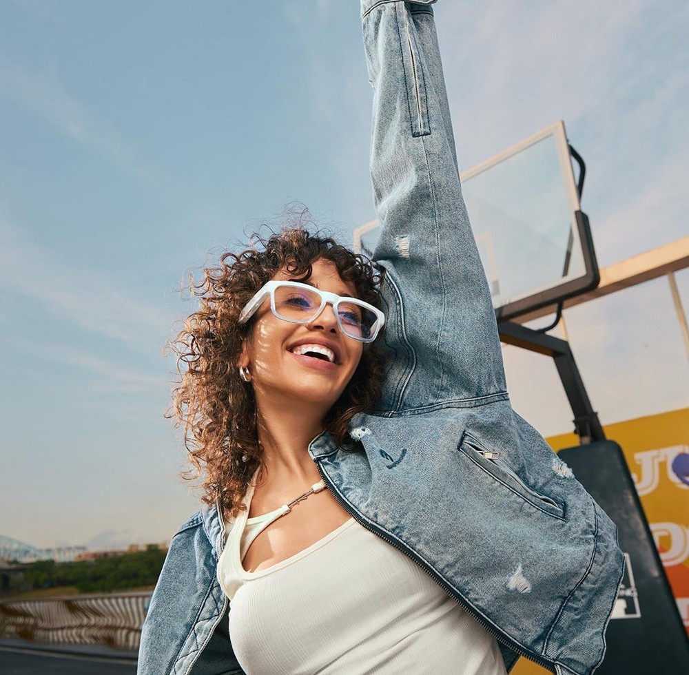 OhO Smart Glasses,Polarized Sunglasses w/Bluetooth Speaker, White Transitional