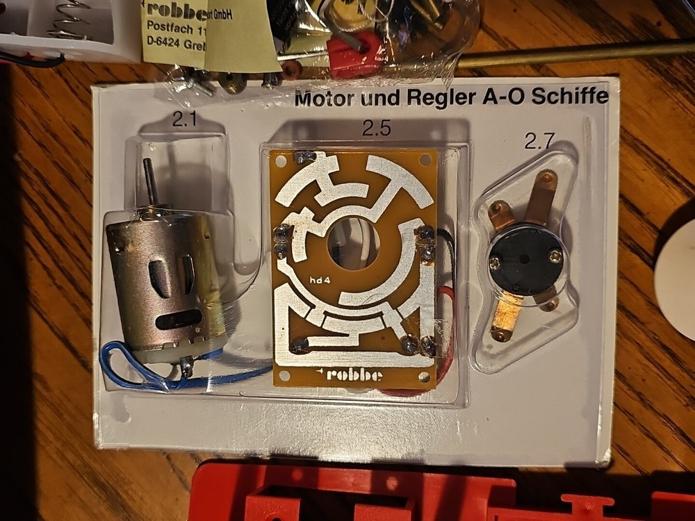 Vintage Robbe Rc Boat Caprice Complete Kit (ROBBY KOMPLETT-MODELL)