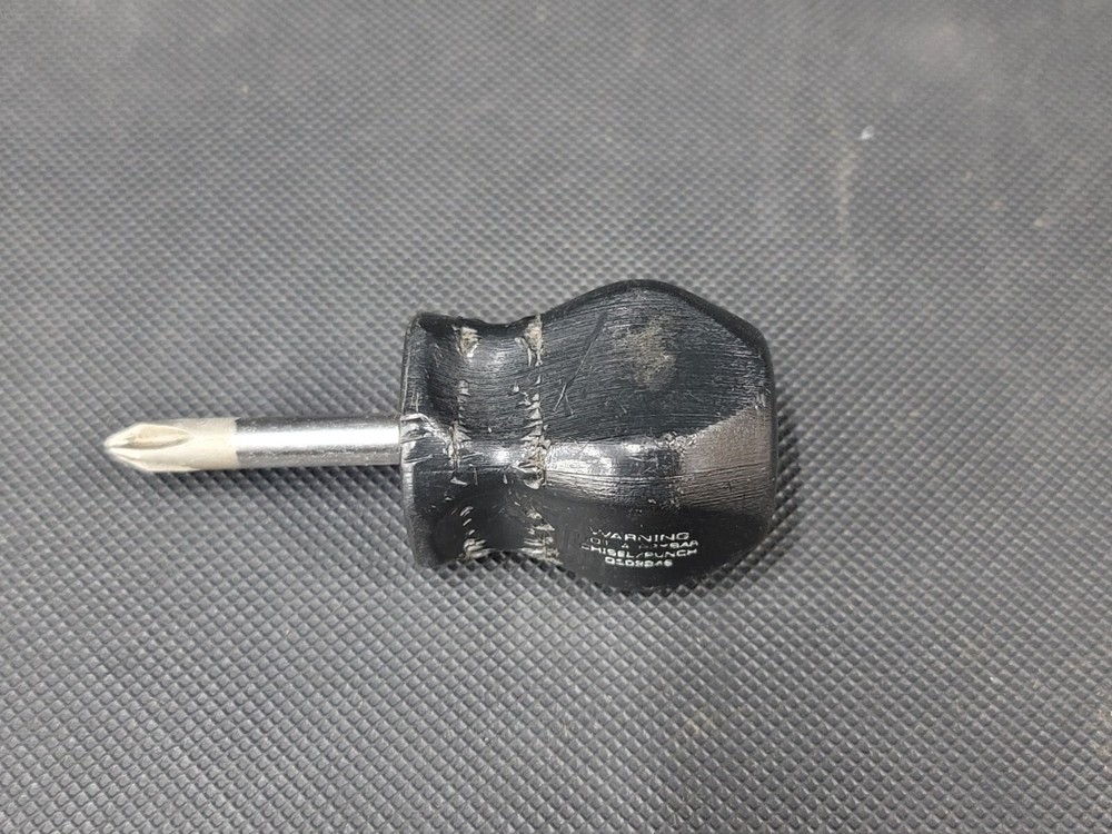 Snap On Tools SDDP22 #2 Phillips Stubby Screwdriver Black Handle