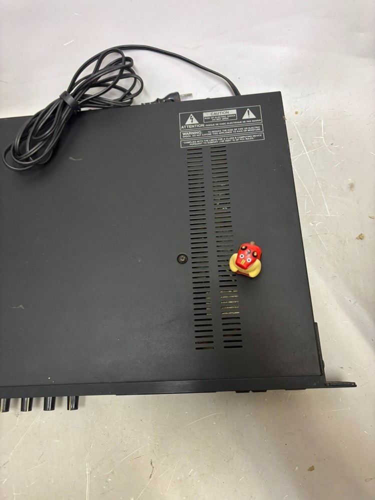 Roland RE-3 Digital Space Echo Various Effect Delay Rack Unit Tested