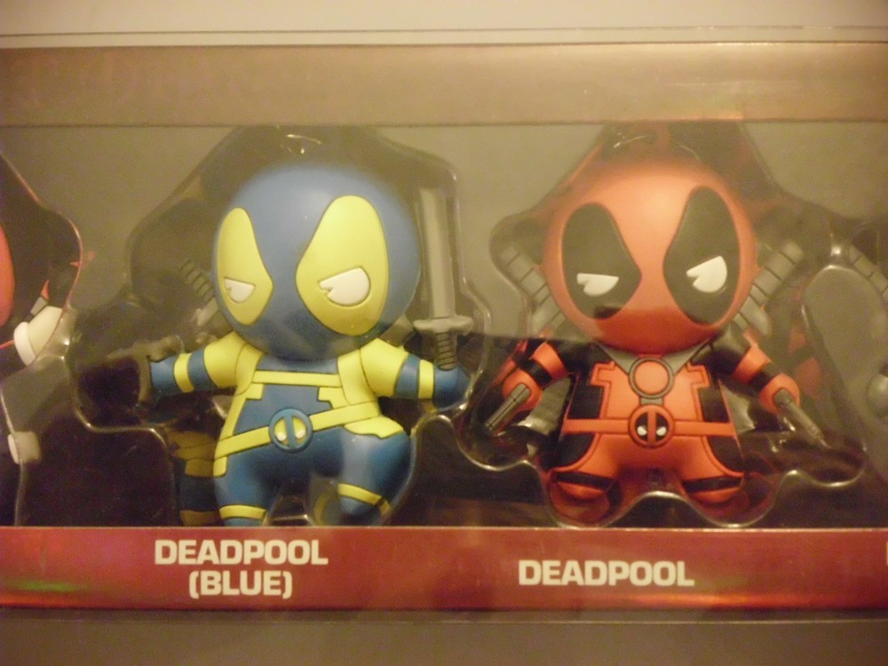 Figural Marvel Comics DEADPOOL Keyring 5 Pack 2016 BAM Exclusive - NIB