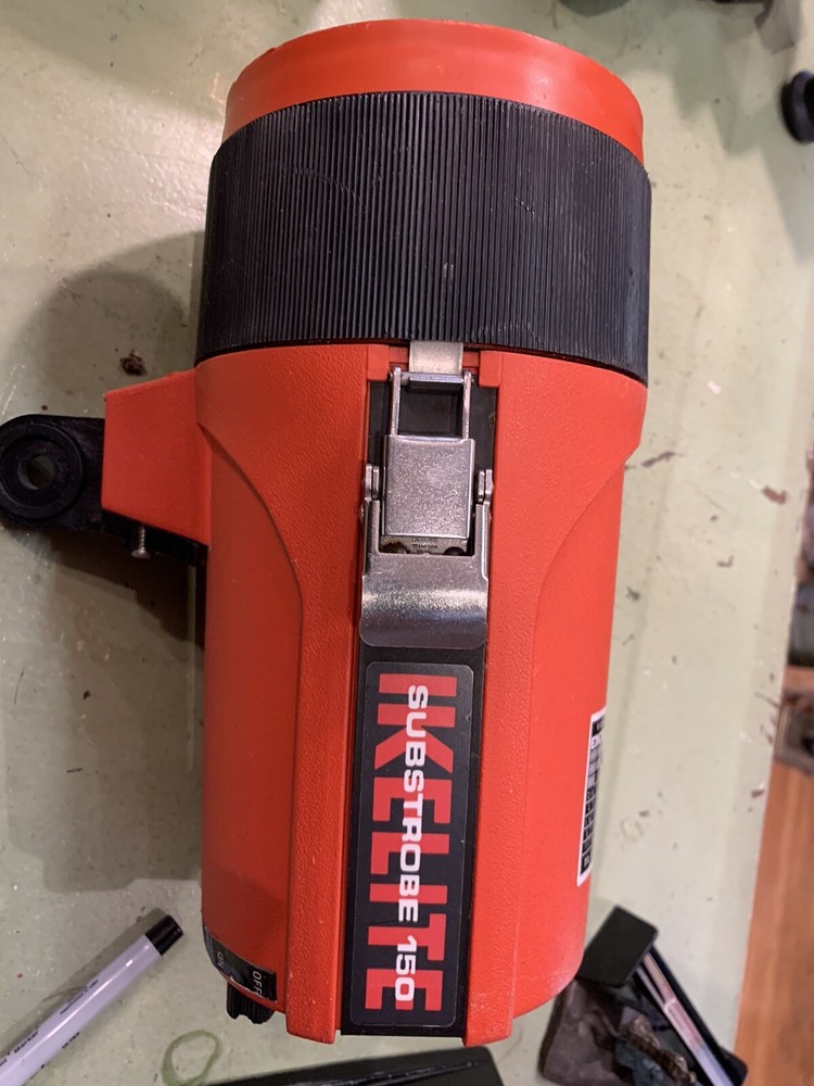 Underwater Scuba camera and flashlight with accessories