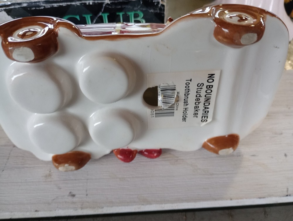 No Boundaries Studebaker Toothbrush Holder