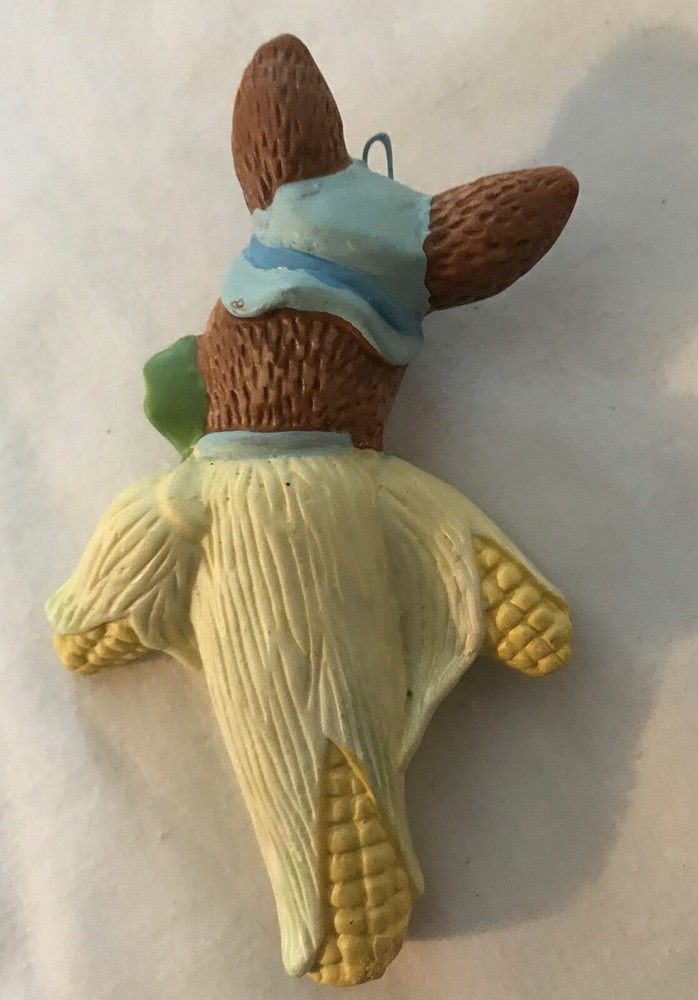 2 Ceramic Bunny Rabbits Dressed as Vegetables w Hanging Hook Excellent