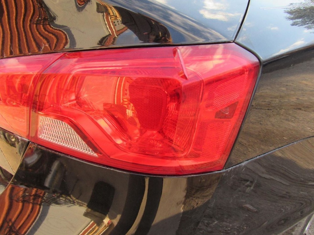 IMPALA 2018 Glove Box 1012372