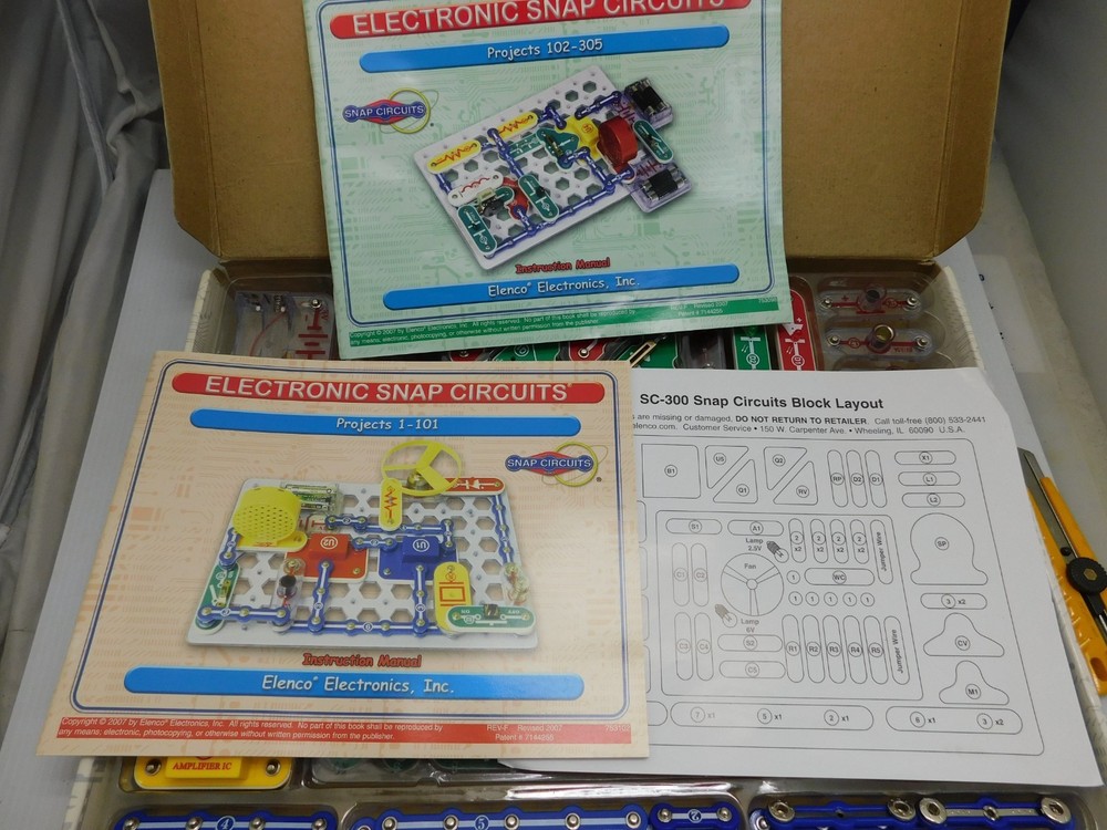 Elenco Electronic Snap Circuits Kit, SC-300, complete, 2012