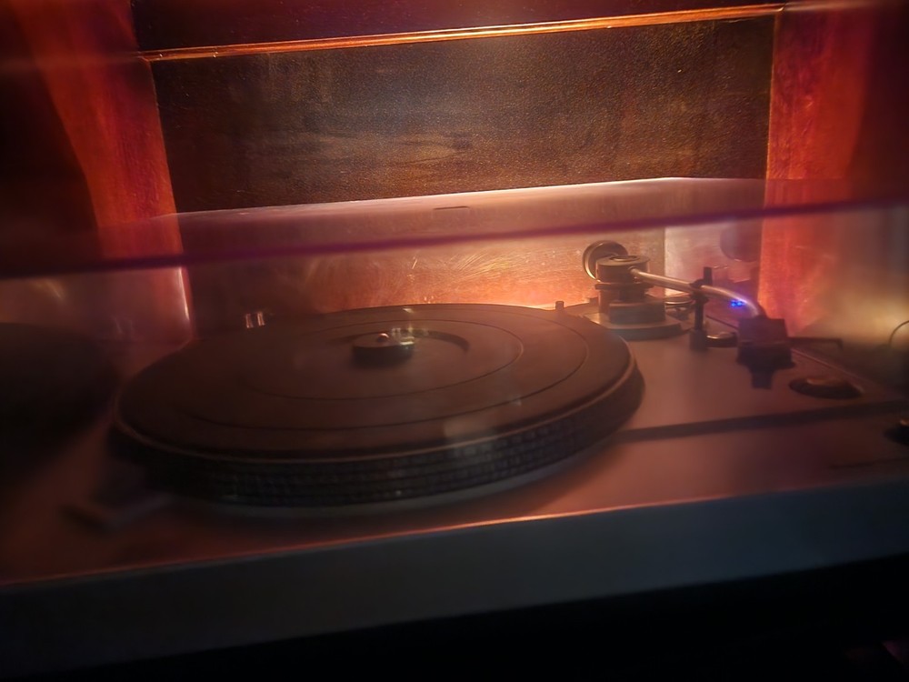 MCS Series Turntable (Modular Component Systems) Model 6710 Belt Drive. Technic