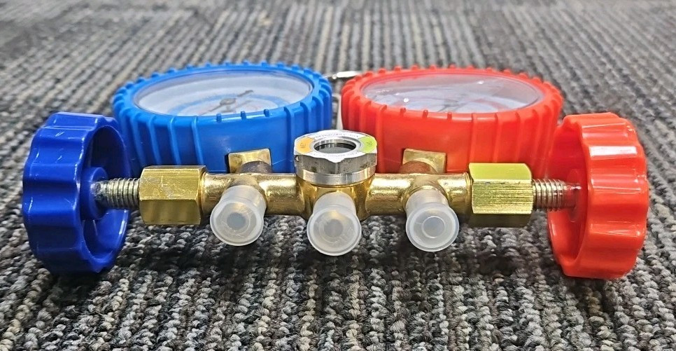 1 Appearance Structure Manifold Guage Set with Hard Case