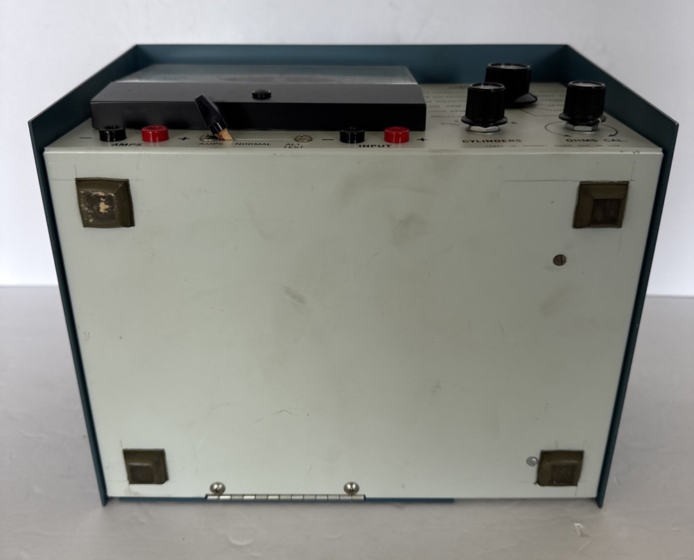 Heathkit Engine Analyzer Model CM-1050 With Cords Vintage Untested Clean