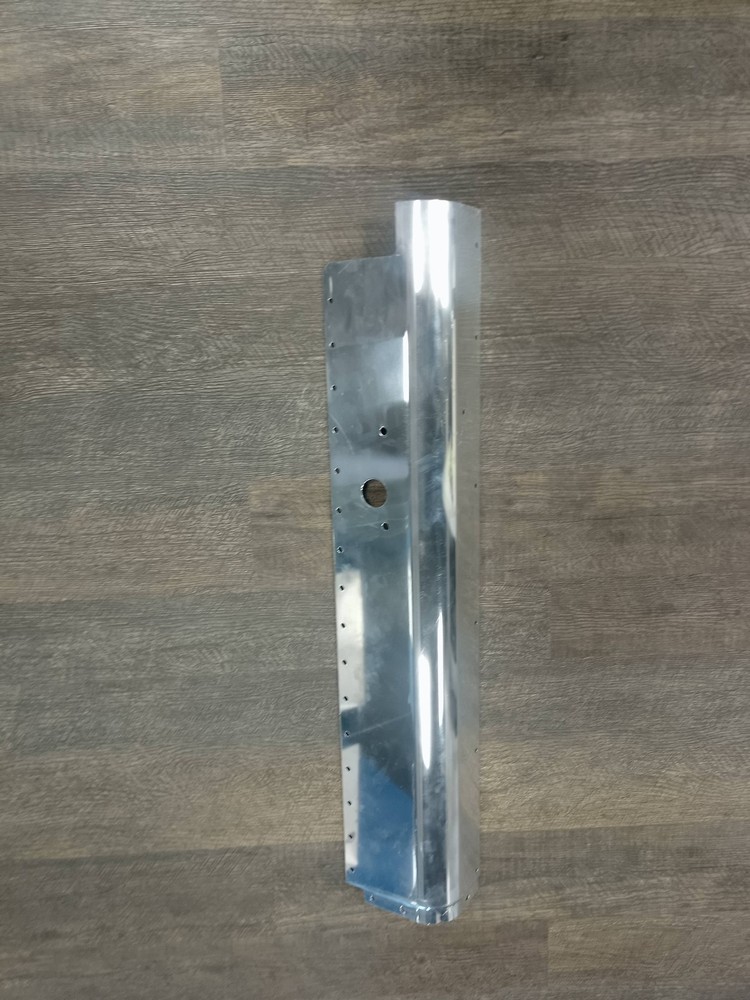 DAMAGED - Peterbilt 379 short Grille Shell - Passenger Side