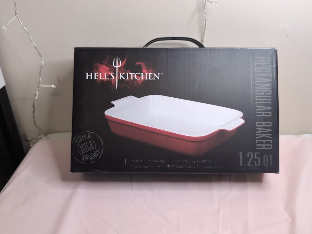HELL'S KITCHEN Rectangular Baker 1.25 Qt - Red  - N.I.B