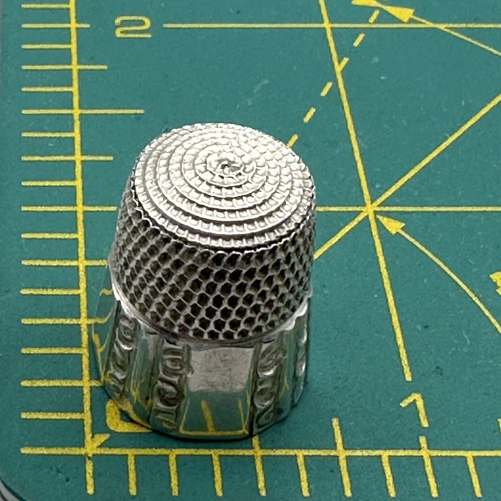 Simons Bros Sterling Silver Thimble Eight Sided Scroll Paneled Signed Size 10