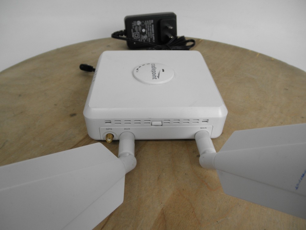 Cradlepoint CBA850 Router with MC400LPE Modem (Verizon) & AC adapter Bundle
