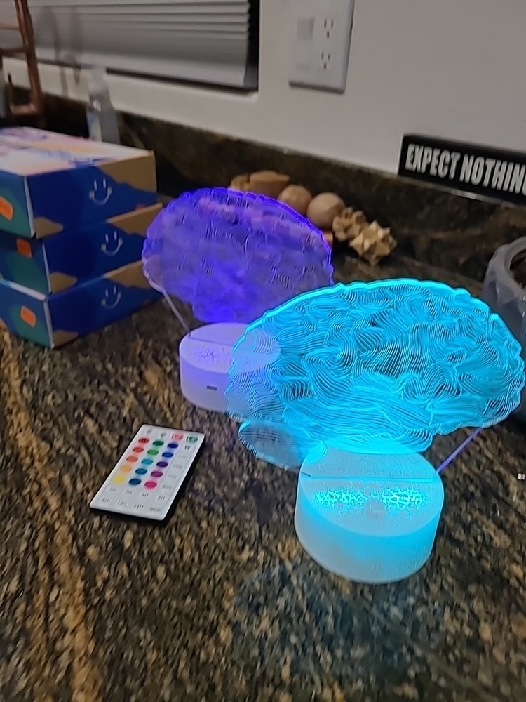 3D Illusion Lamp. Remote Control And Colour Change. Brain New