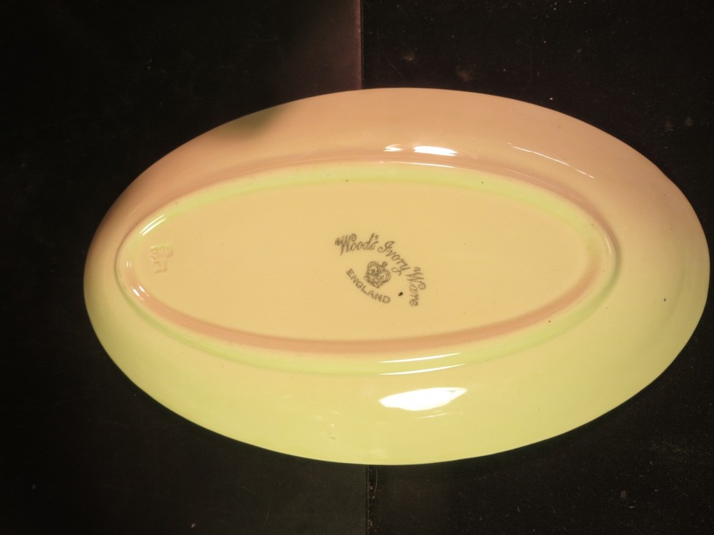 Wood's Ivory Ware 8-1/2" Oval Underplate Pattern 5X1526