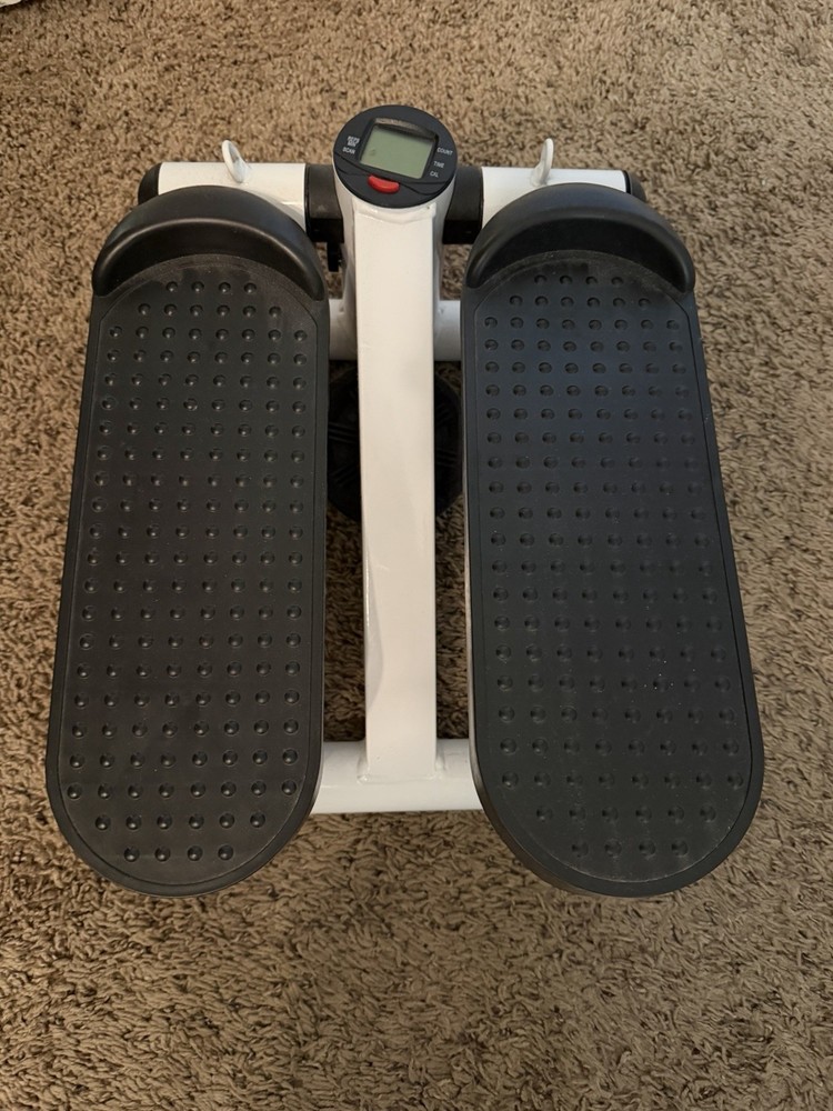 Stepper Exercise Machine LCD Display Non-slip Footplates Adjustable Height Black