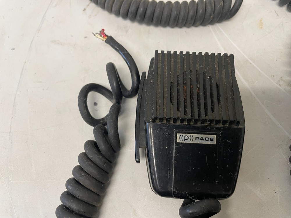 5 PIECE LOT HANDHELD MICROPHONES ~ ASSORTED MAKES