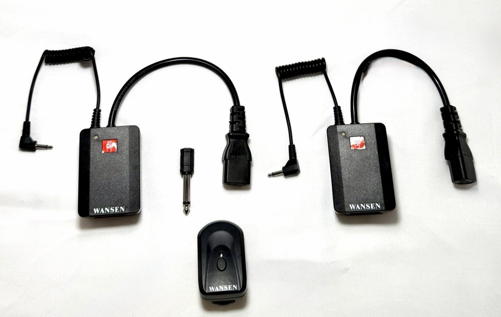 WanSen AC-04 4-Channel Wireless Studio Flash Trigger Set - 1 Transmit 2 Receive