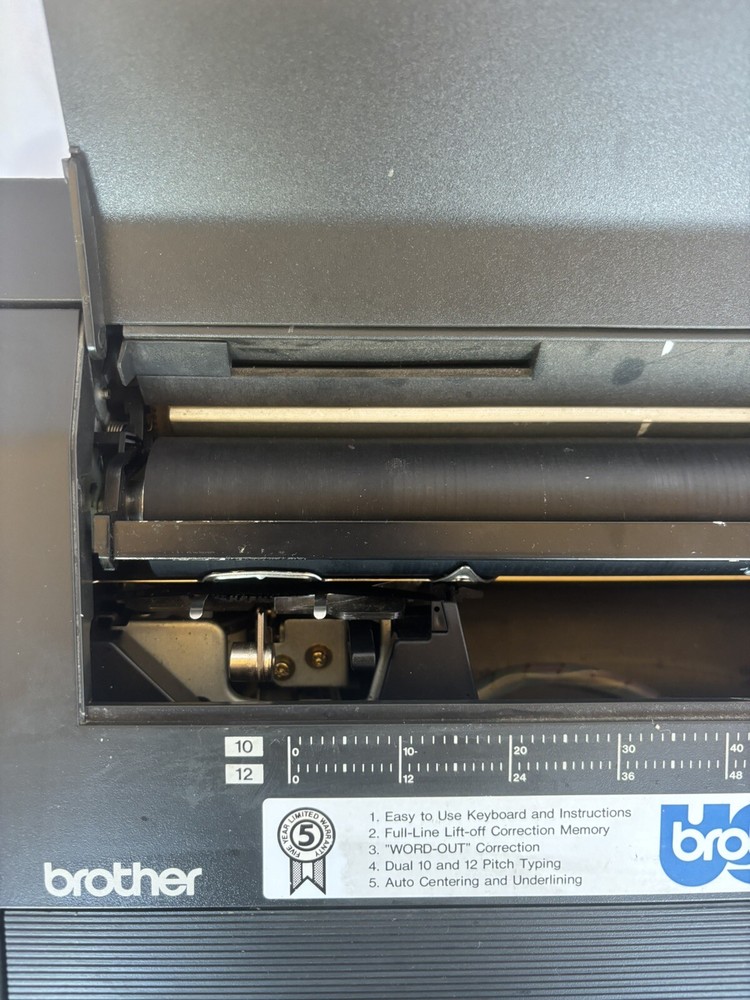 Brother Electronic Typewriter AX-22 (Read Description)