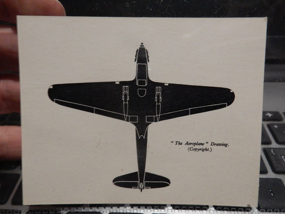 WW2 ERA SMALL RECOGNITION CARD   TYPE  ?    9 X 8 CM    / ?.