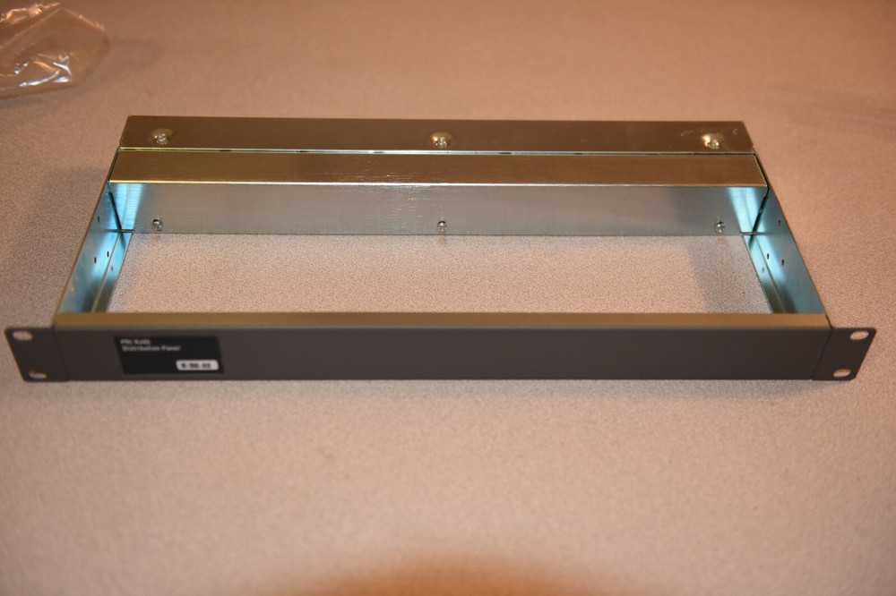 PRI RJ45 rack mount Distribution Panel - 90-2543-01/E - NOS