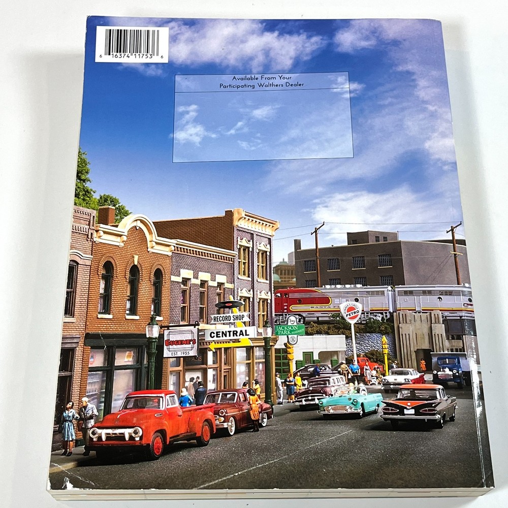 Walthers 2015 HO Model Railroad Reference Book Product Catalog