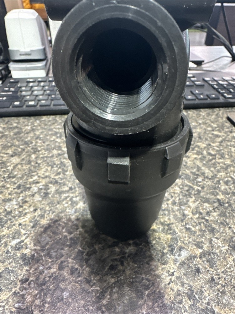 Inline Strainer 3/4” NPT. Red