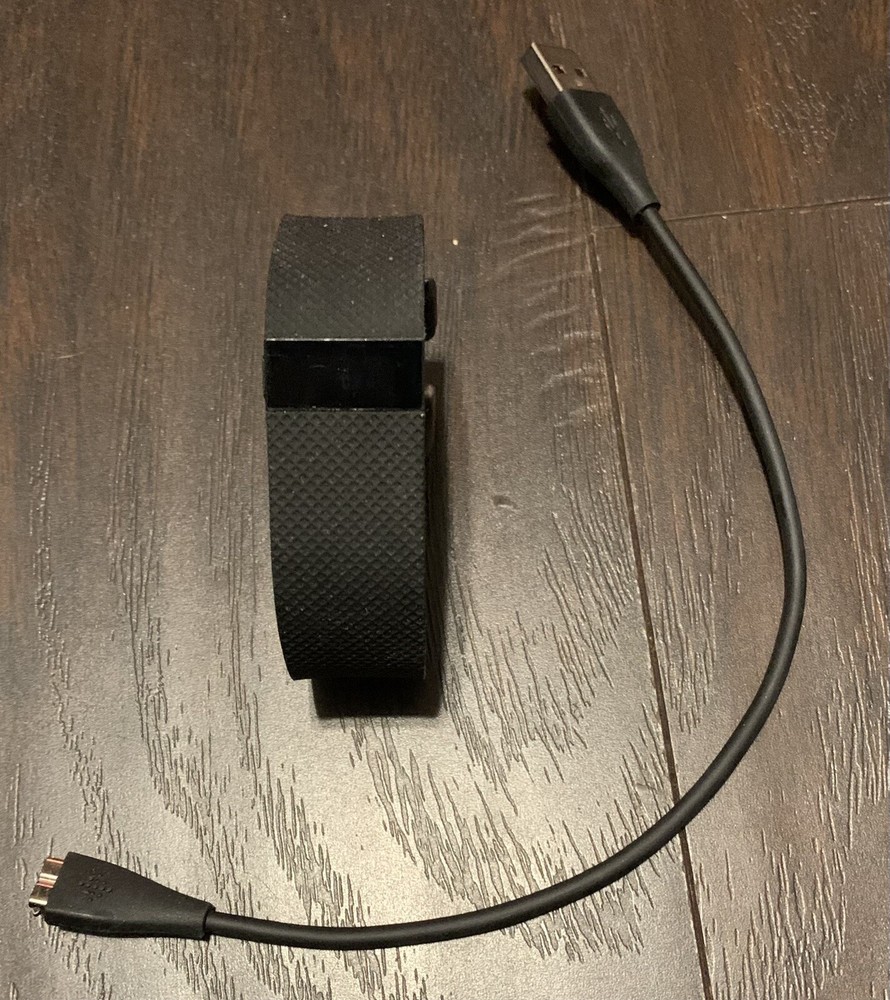FITBIT 405 Black Activity Tracker Size Small X 2 Only 1 Charger