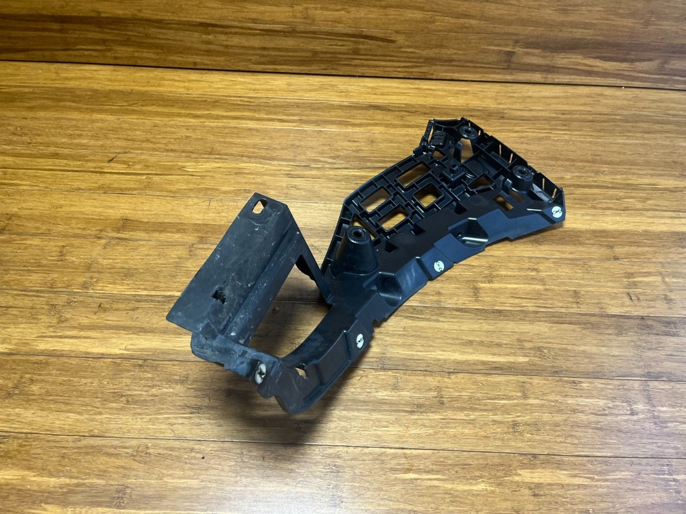 2015-2021 Porsche Macan S 95B Rear Right & Left Support Bracket Set 2 OEM NOTE
