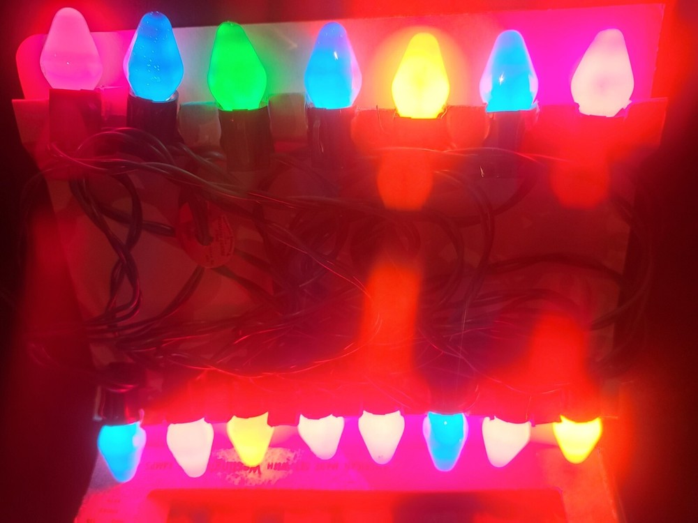Ever-Lite Christmas Screw Bulb Multi Color Lights Everlite 15 Light String (B)