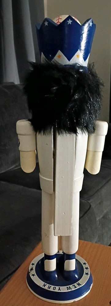 Mets Nutcracker